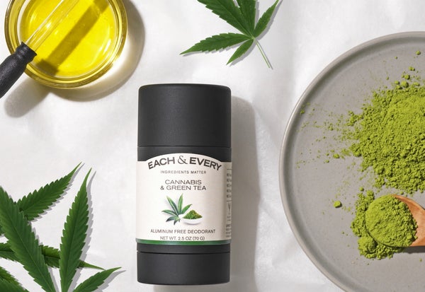 Each & Every's Cannabis & Green Tea has a fresh, herbal and slightly sweet scent. 